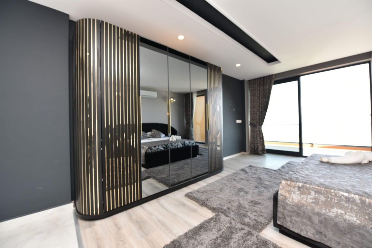 Вилла в Алании, Турция, 350 м² - фото 2