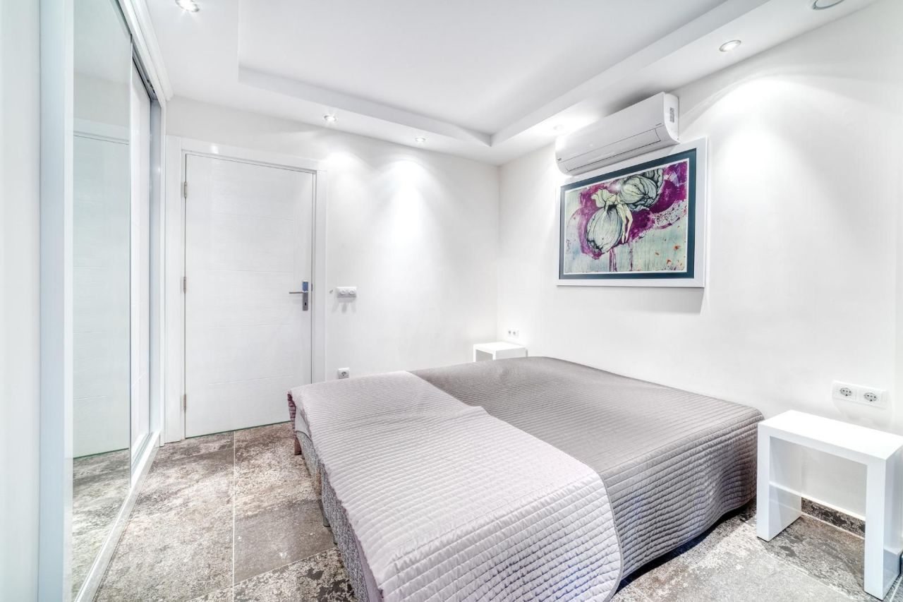 Квартира в Алании, Турция, 140 м² - фото 2