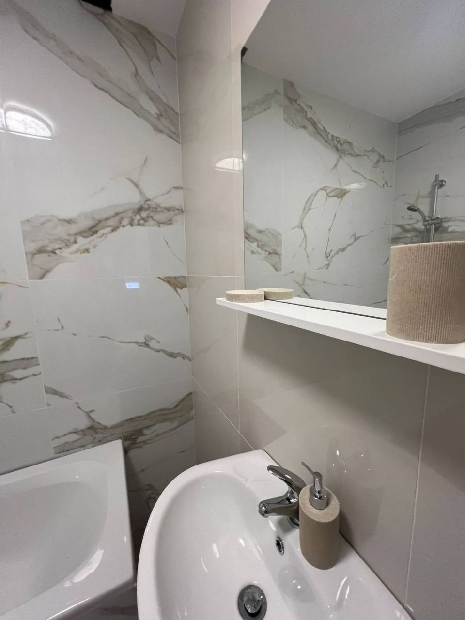 Квартира в Тивате, Черногория, 25 м² - фото 11