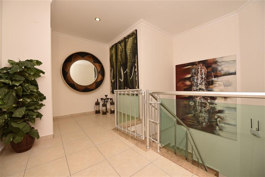 Квартира в Алании, Турция, 275 м² - фото 2