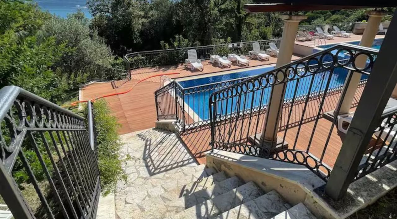 Квартира в Херцег-Нови, Черногория, 73 м² - фото 4