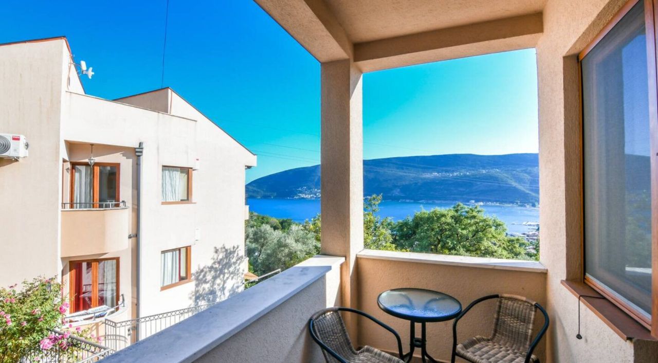 Квартира в Херцег-Нови, Черногория, 73 м² - фото 8