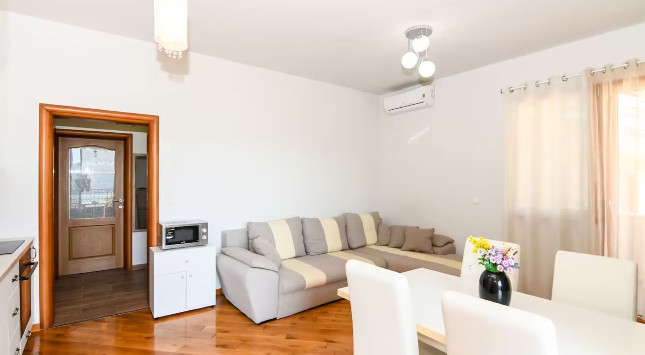 Квартира в Херцег-Нови, Черногория, 73 м² - фото 14