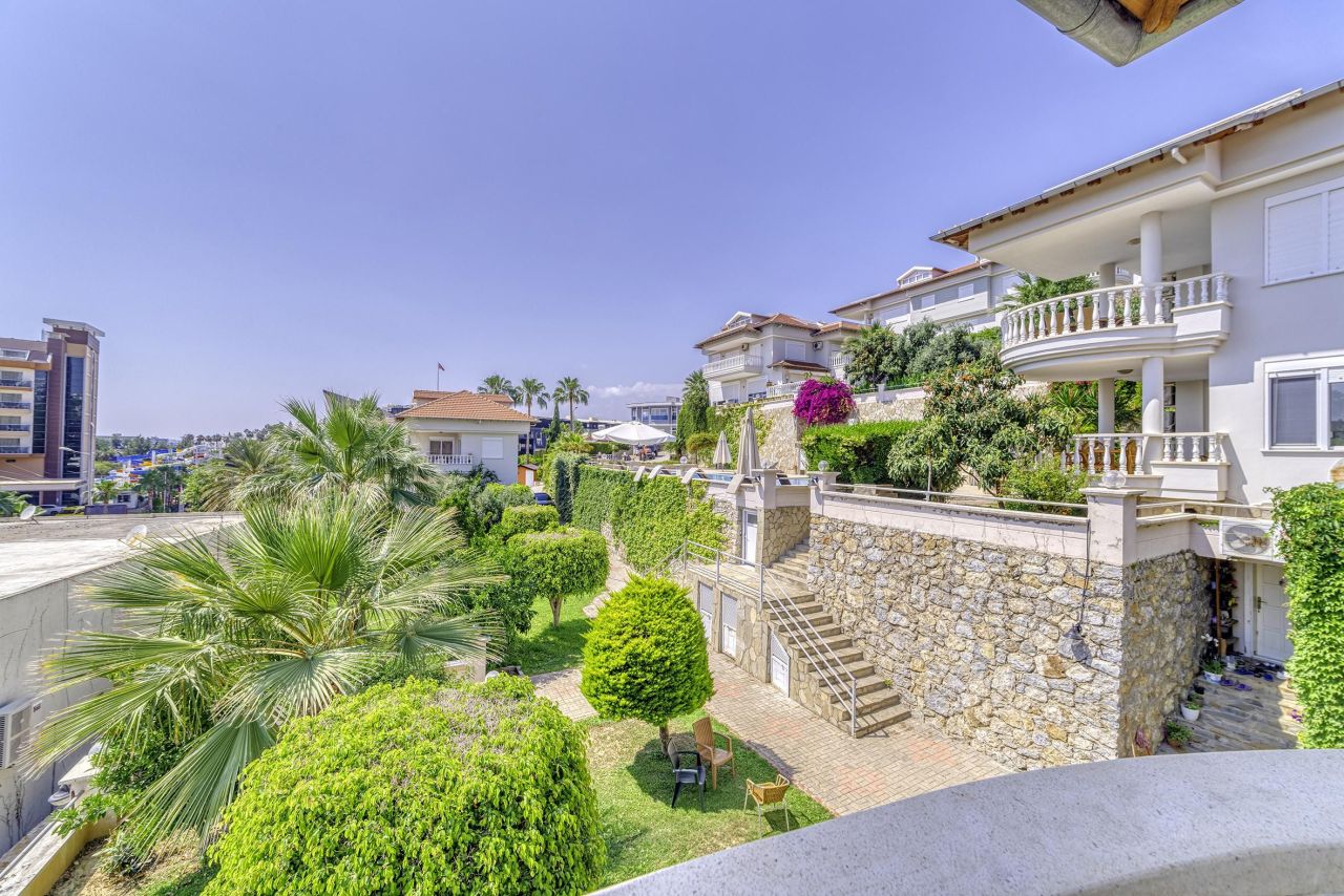 Пентхаус в Конаклы, Турция, 200 м² - фото 2