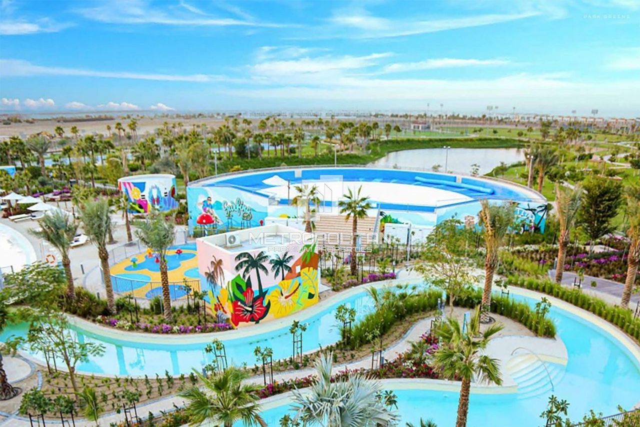 Таунхаус в Дубае, ОАЭ, 224 м² - фото 1