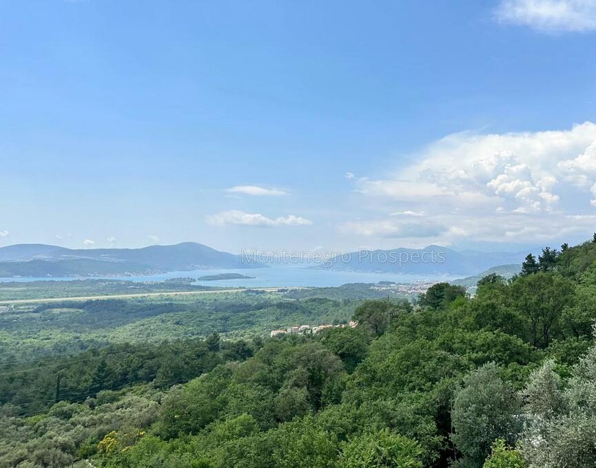 Земля в Каваче, Черногория, 10 850 м² - фото 1