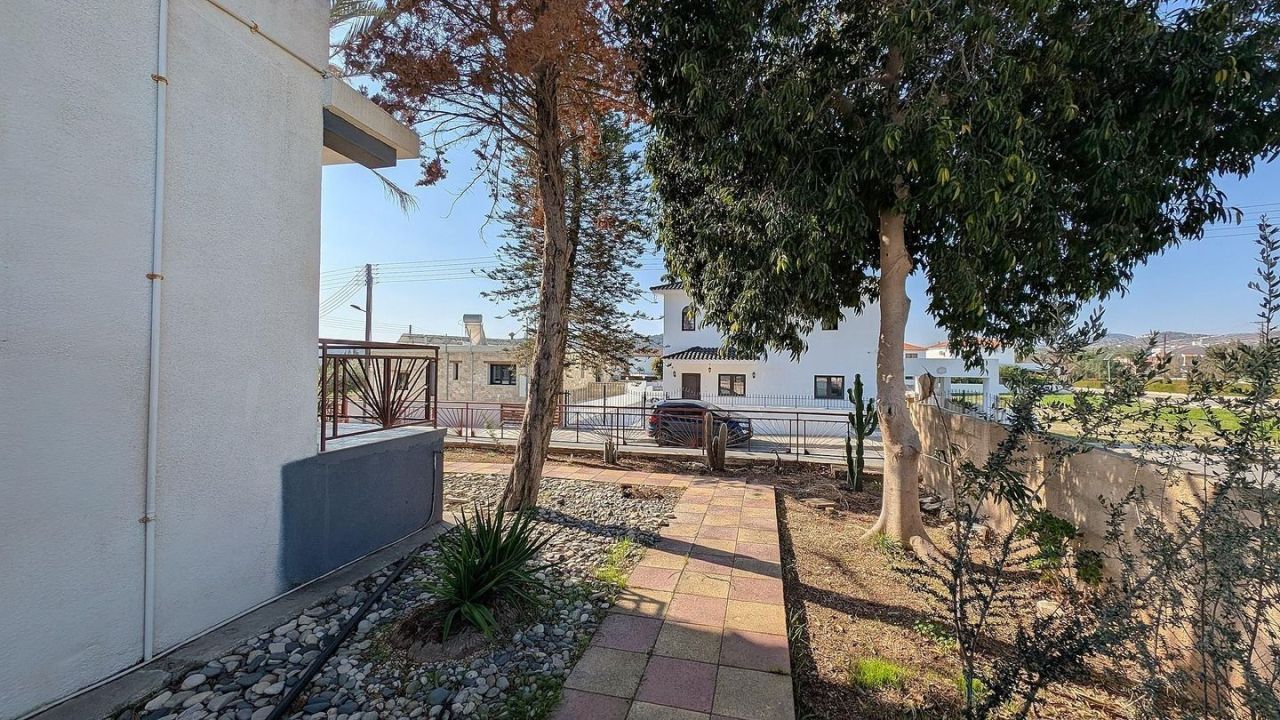 Вилла в Ларнаке, Кипр, 198 м² - фото 11