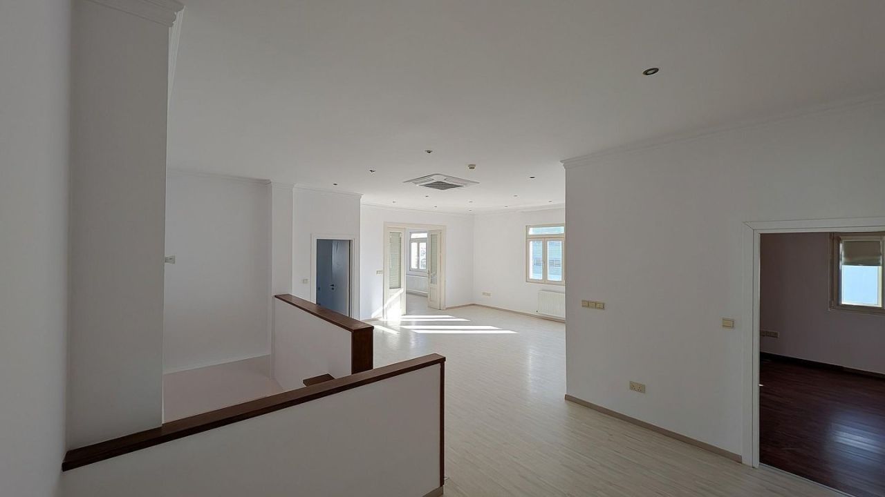 Коммерческая недвижимость в Ларнаке, Кипр, 607 м² - фото 19