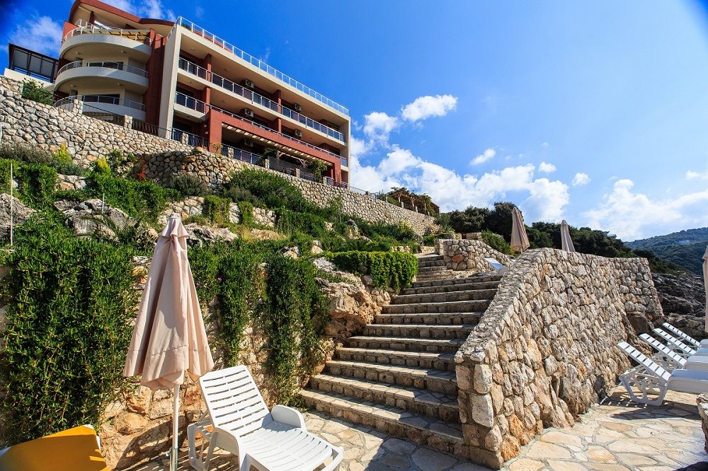 Квартира в Добра Воде, Черногория, 89 м² - фото 14