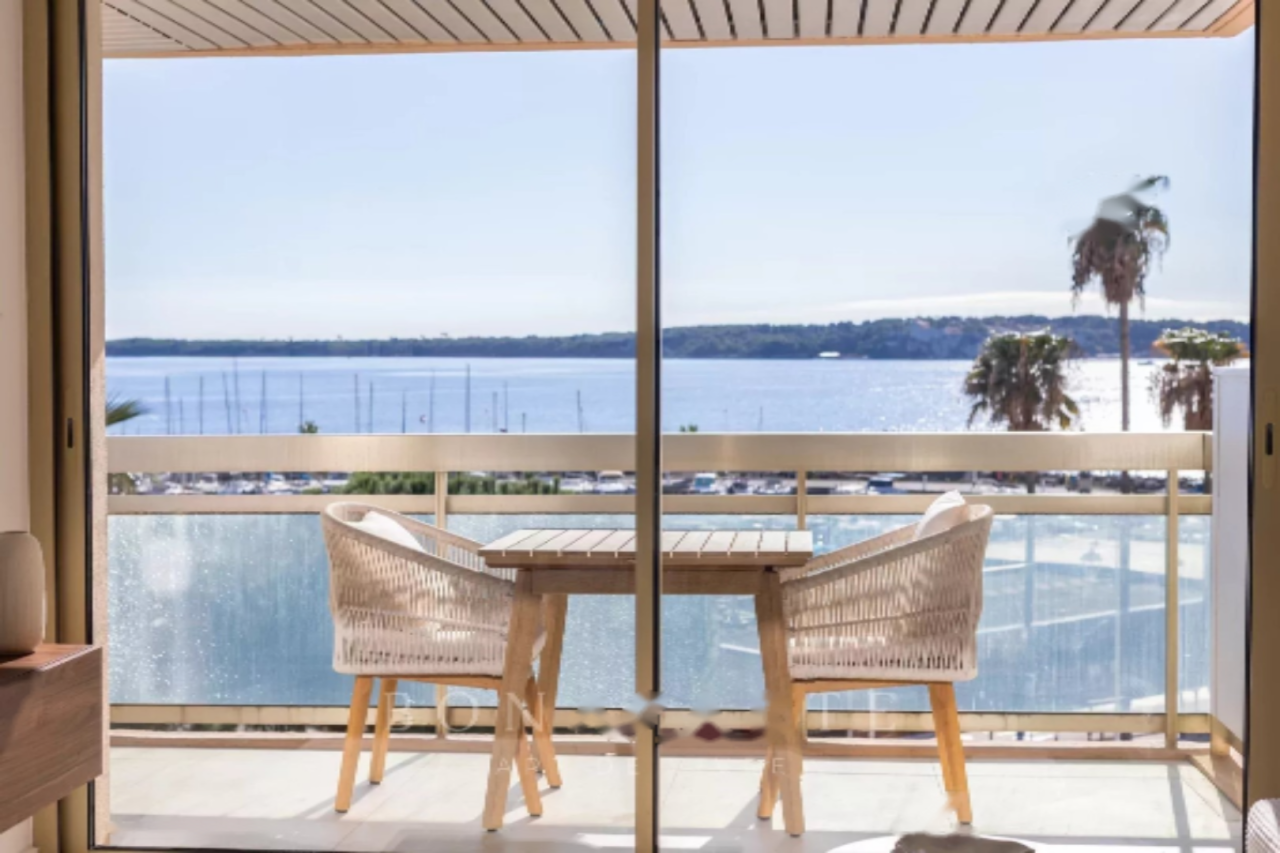 Квартира в Каннах, Франция, 42 м² - фото 1