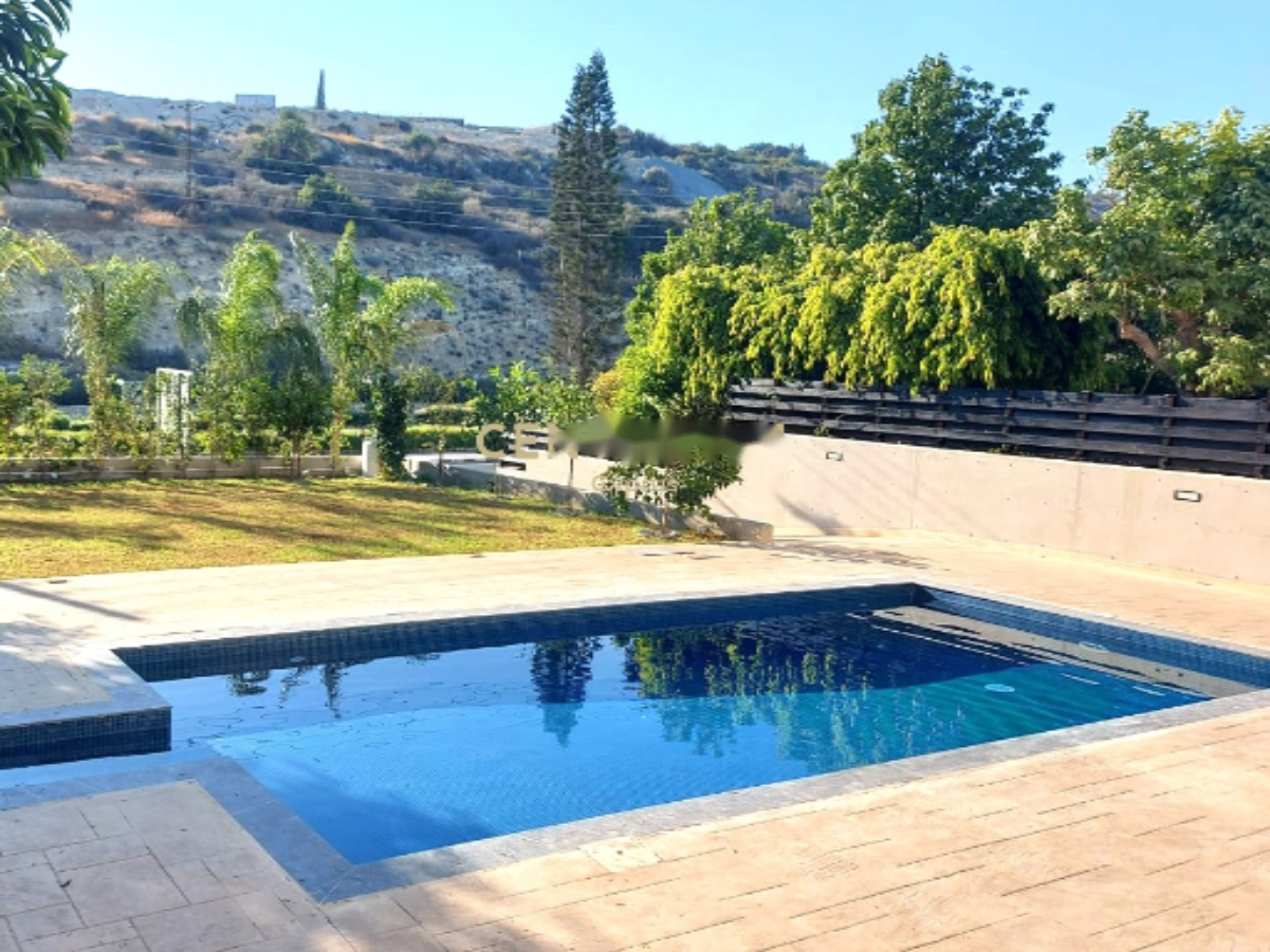 Квартира в Агиос Тихоне, Кипр, 245 м² - фото 1