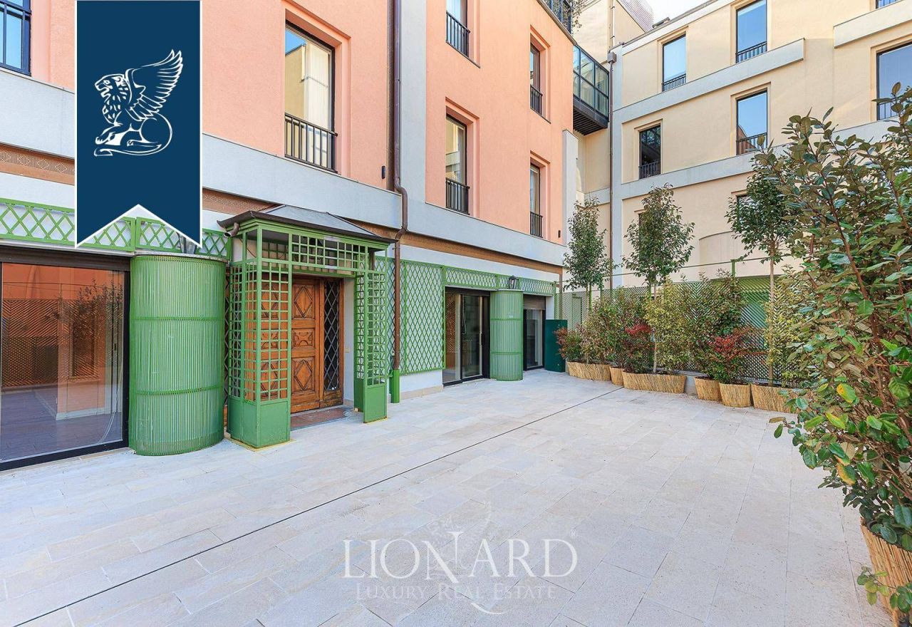 Апартаменты в Милане, Италия, 470 м² - фото 2