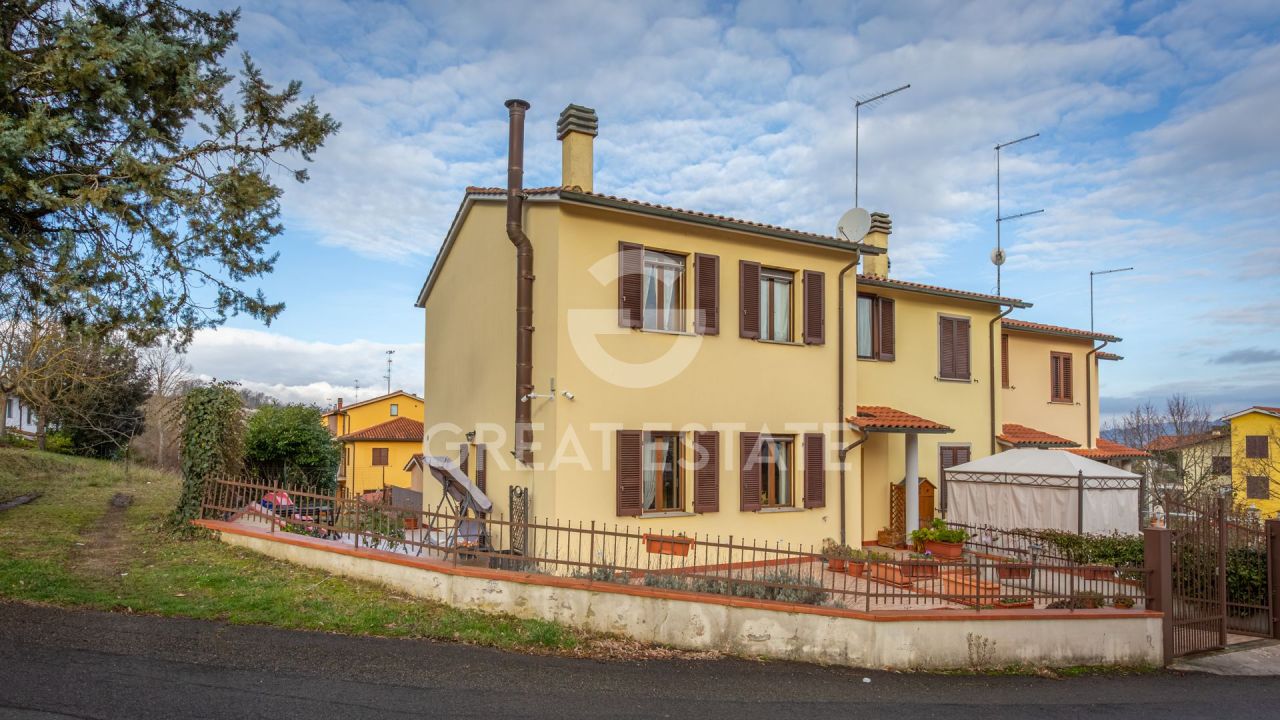 Вилла в Фабро, Италия, 182.5 м² - фото 1