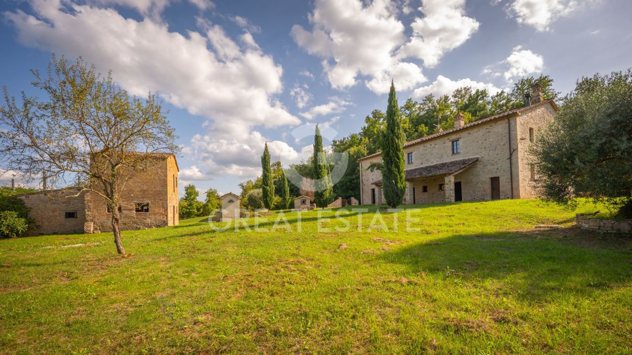 Дом в Умбертиде, Италия, 398.65 м² - фото 3