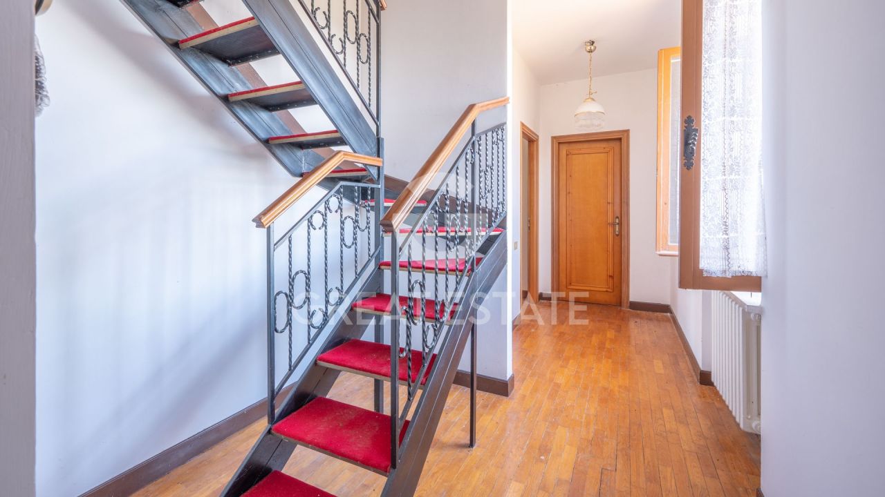 Дом в Монте-Кастелло-ди-Вибио, Италия, 356 м² - фото 15