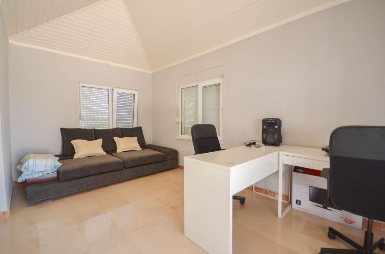 Вилла в Алании, Турция, 350 м² - фото 9