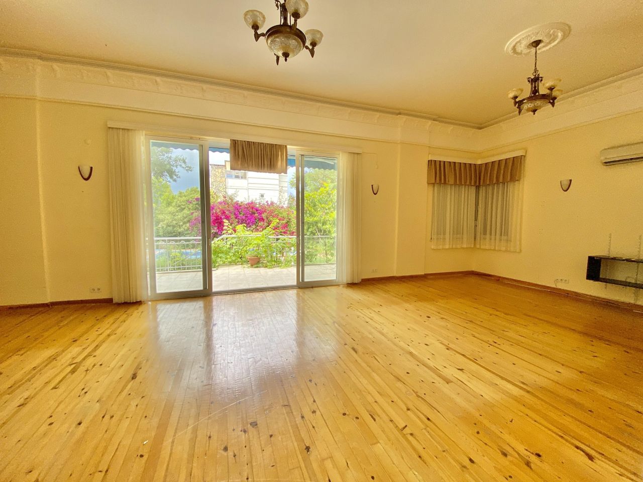 Вилла в Кестеле, Турция, 323 м² - фото 12