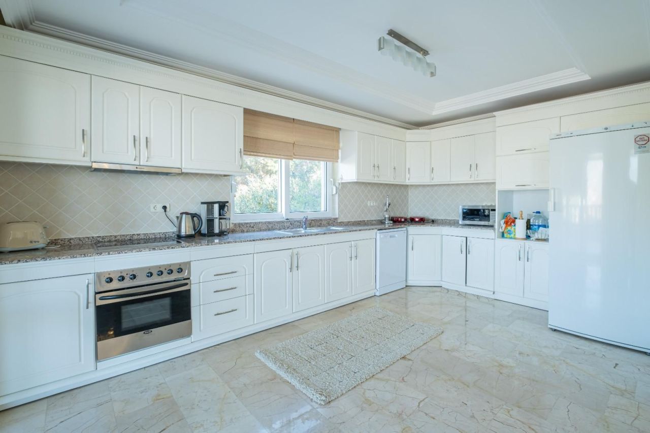 Вилла в Алании, Турция, 280 м² - фото 13