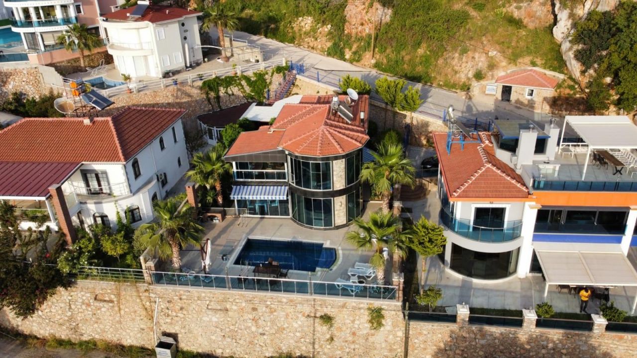 Вилла в Кестеле, Турция, 210 м² - фото 14