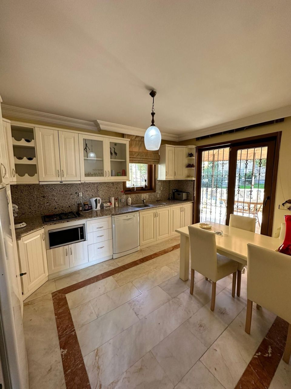 Вилла в Кестеле, Турция, 300 м² - фото 14