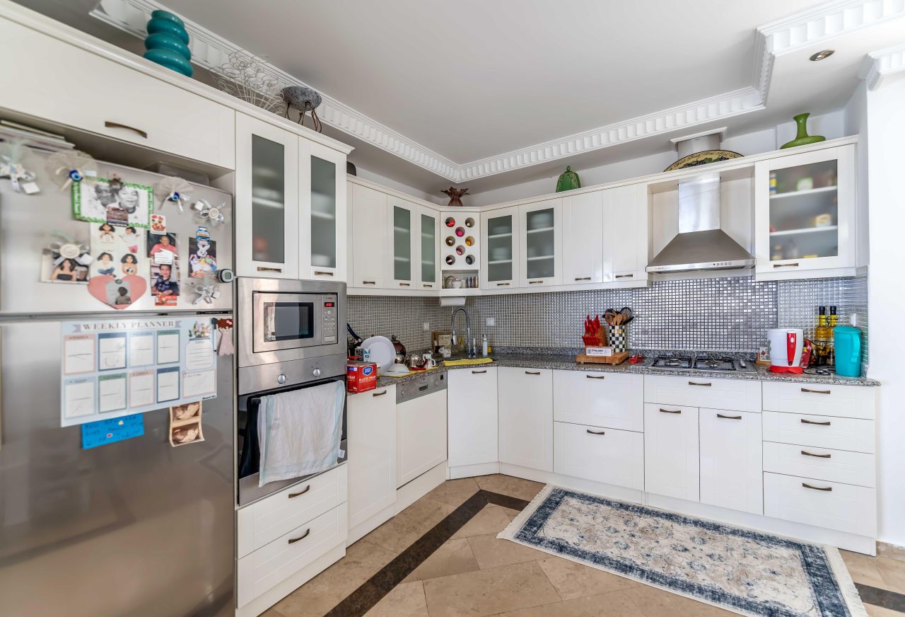 Вилла в Алании, Турция, 300 м² - фото 15