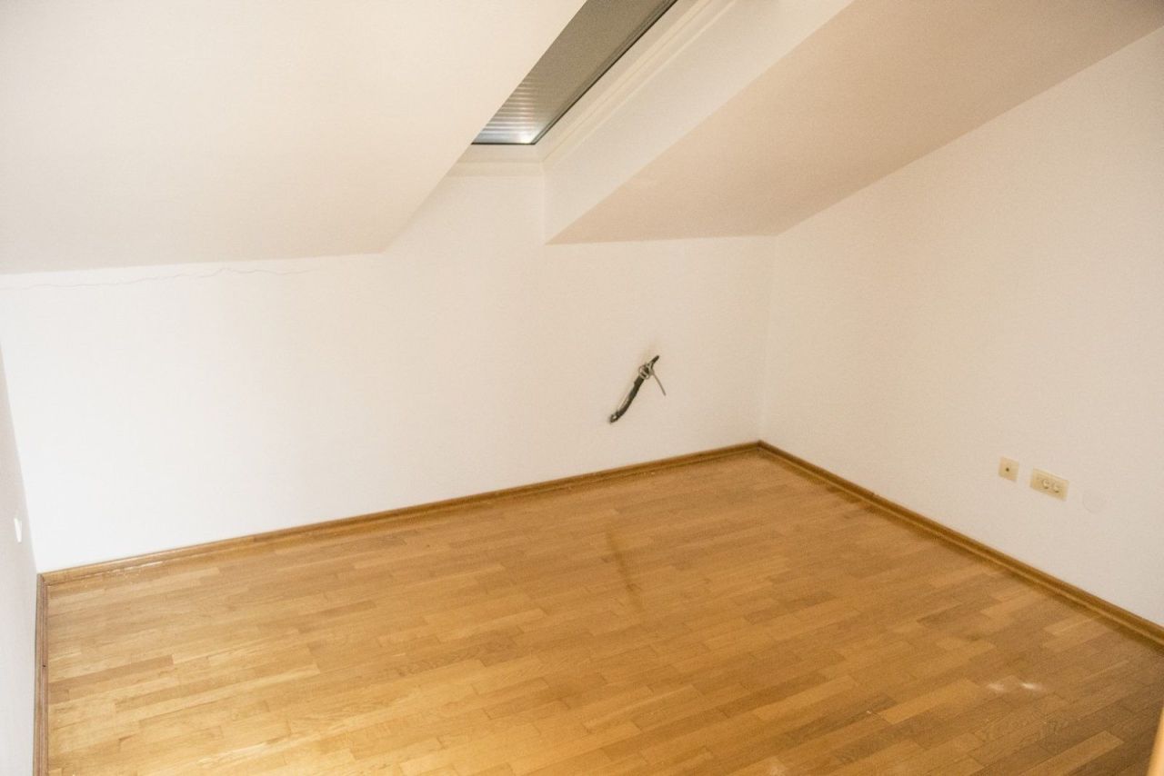 Квартира в Будве, Черногория, 94 м² - фото 3