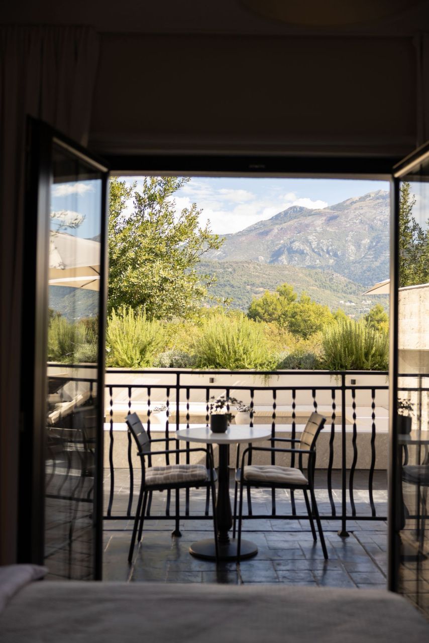 Доходный дом в Тивате, Черногория, 424 м² - фото 11