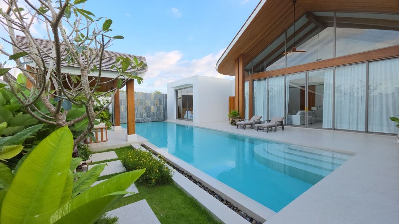 Вилла на пляже Банг Тао, Таиланд, 496 м² - фото 1