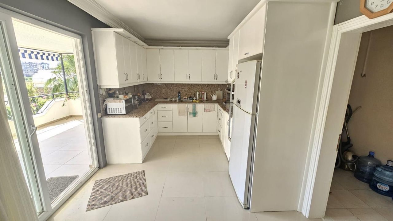 Вилла в Алании, Турция, 595 м² - фото 4