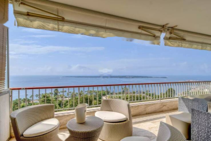 Квартира в Каннах, Франция, 97 м² - фото 1