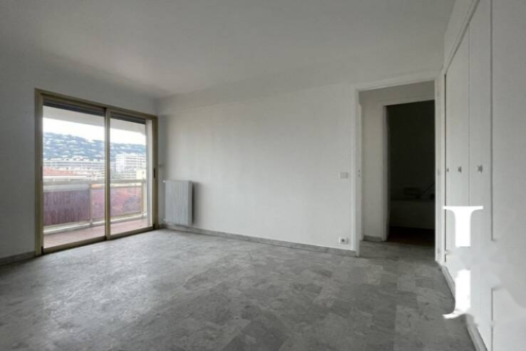 Квартира в Каннах, Франция, 42 м² - фото 1