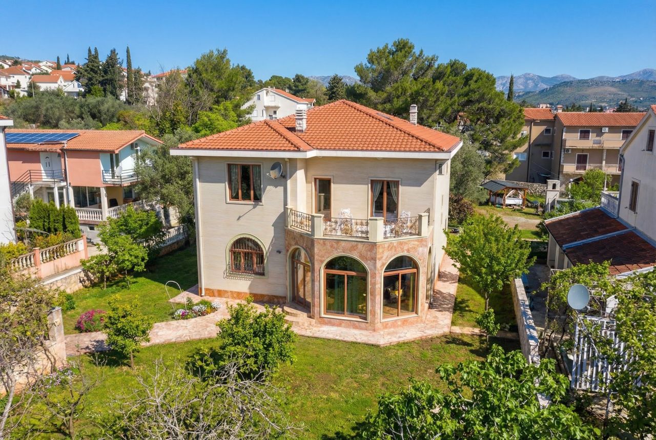 Вилла на полуострове Луштица, Черногория, 372 м² - фото 13