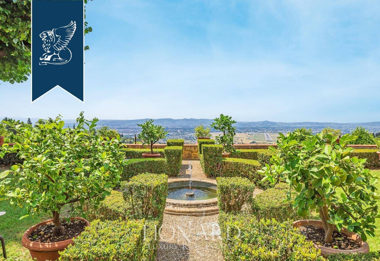 Вилла во Флоренции, Италия, 1 300 м² - фото 5