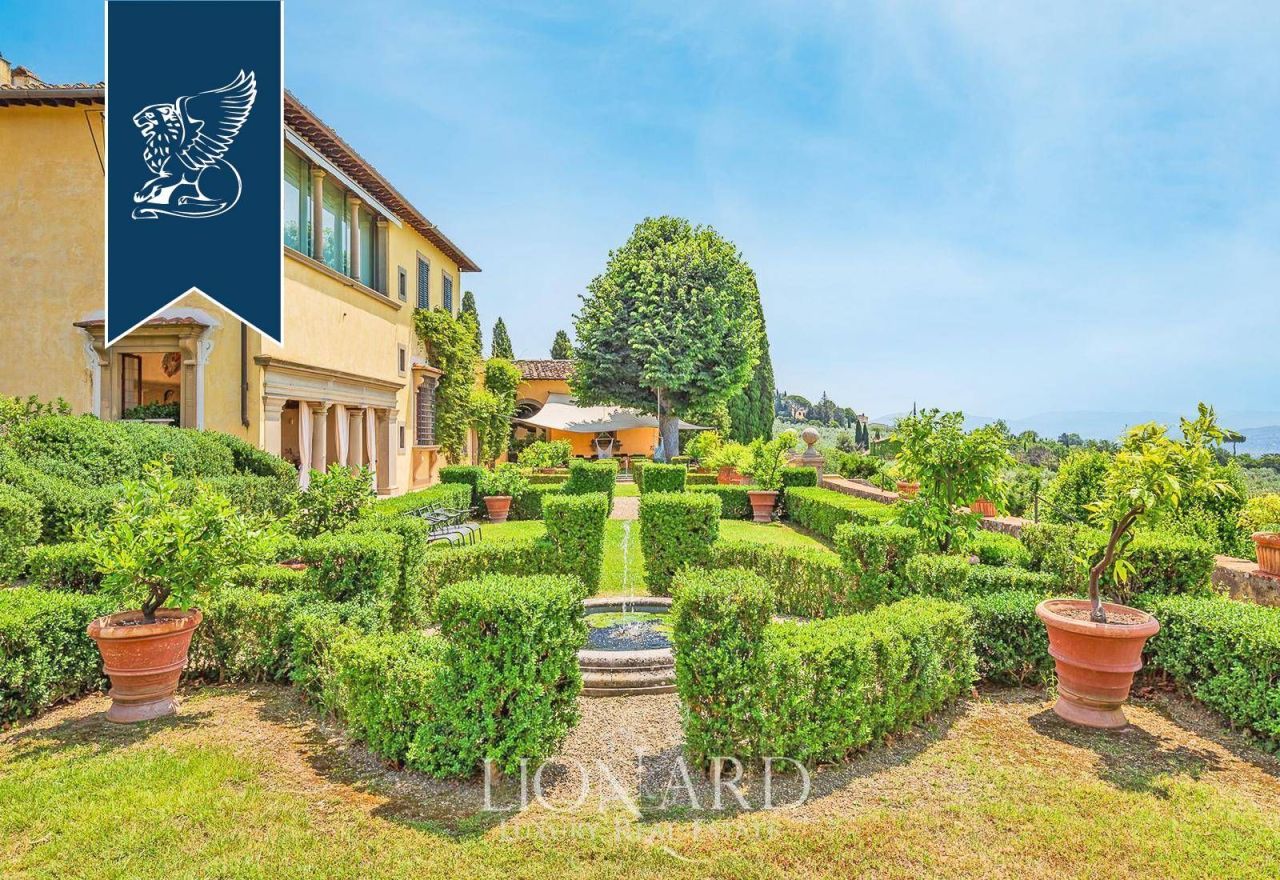 Вилла во Флоренции, Италия, 1 300 м² - фото 13