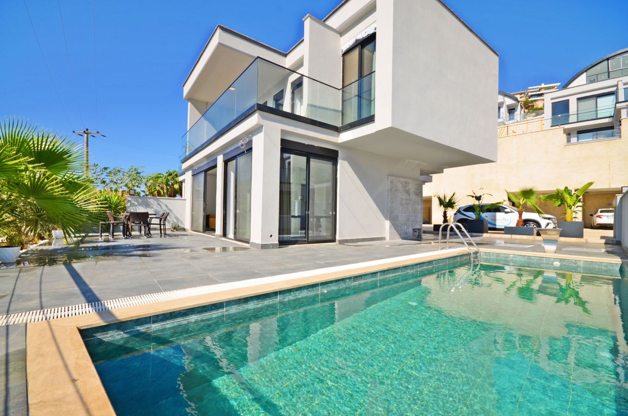 Вилла в Алании, Турция, 300 м² - фото 1