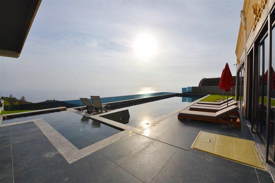 Вилла в Алании, Турция, 1 800 м² - фото 8