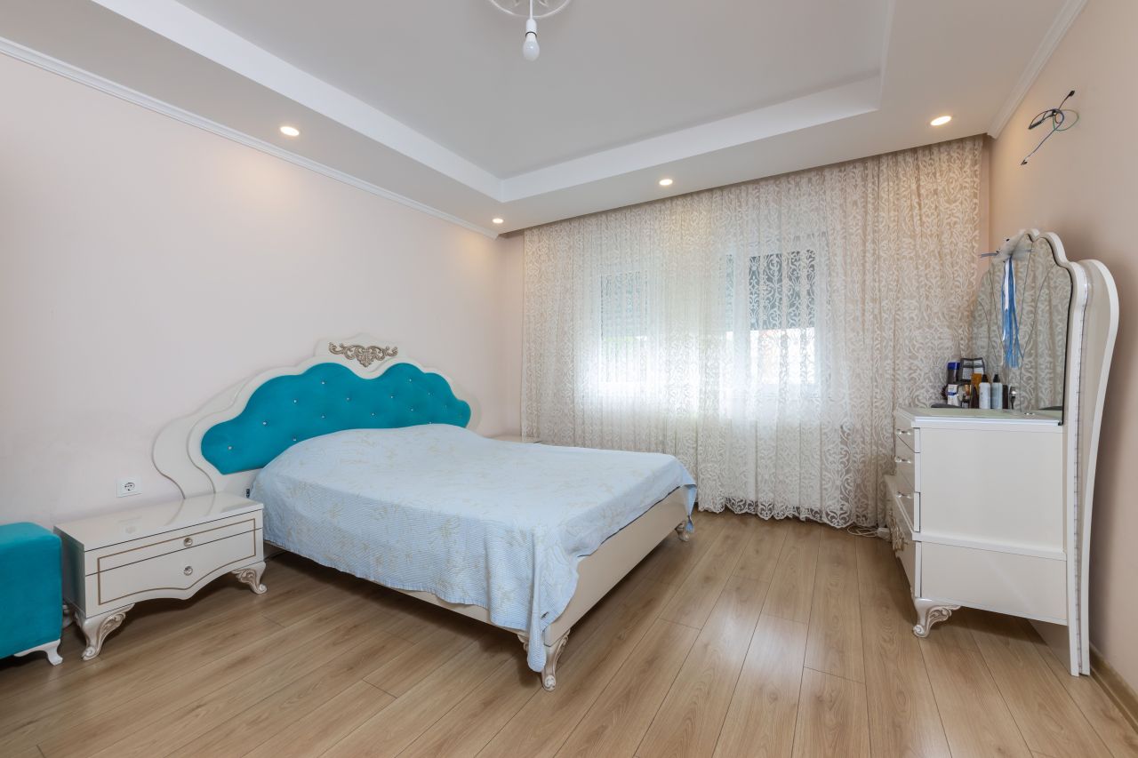 Квартира в Анталии, Турция, 200 м² - фото 9