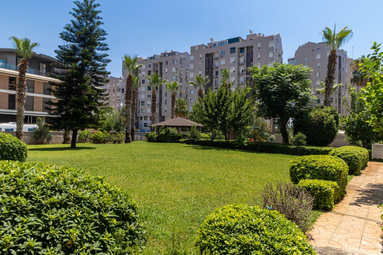 Квартира в Анталии, Турция, 200 м² - фото 18