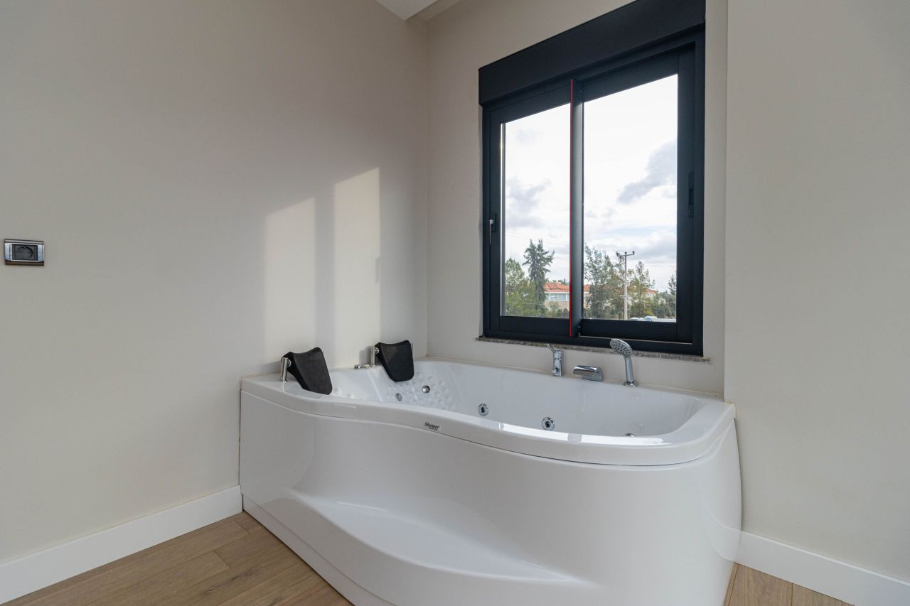 Вилла в Анталии, Турция, 600 м² - фото 17