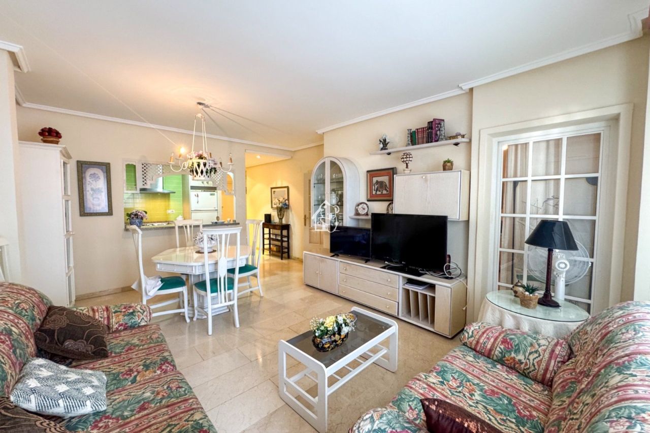 Апартаменты в Торревьехе, Испания, 60 м² - фото 1