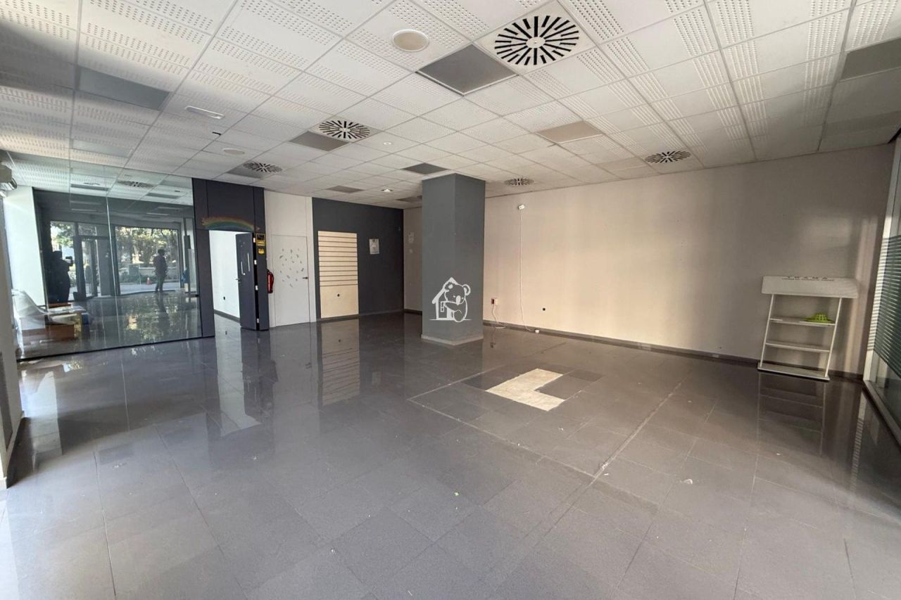 Офис в Пилар-де-ла-Орадада, Испания, 140 м² - фото 1