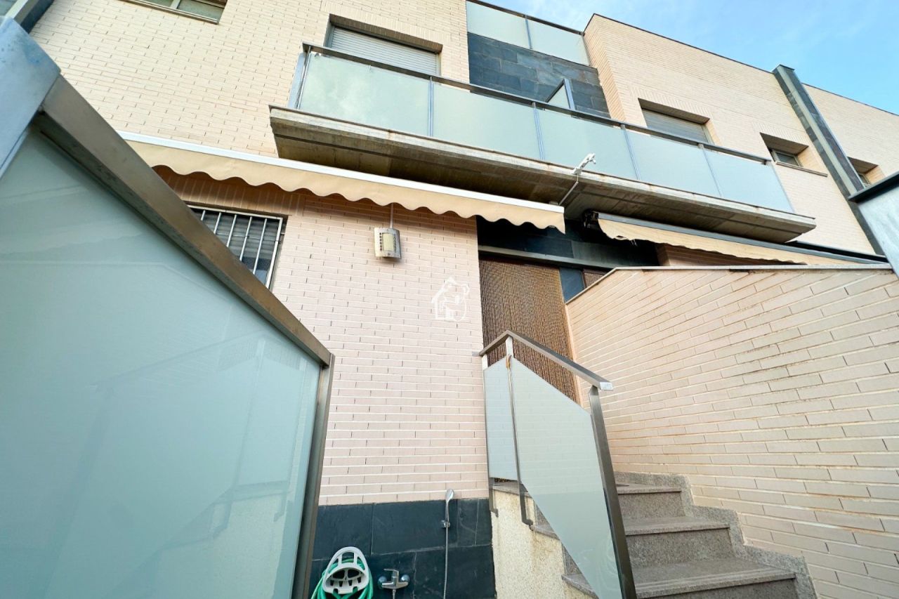 Дом в Торре де ла Орадада, Испания, 200 м² - фото 1