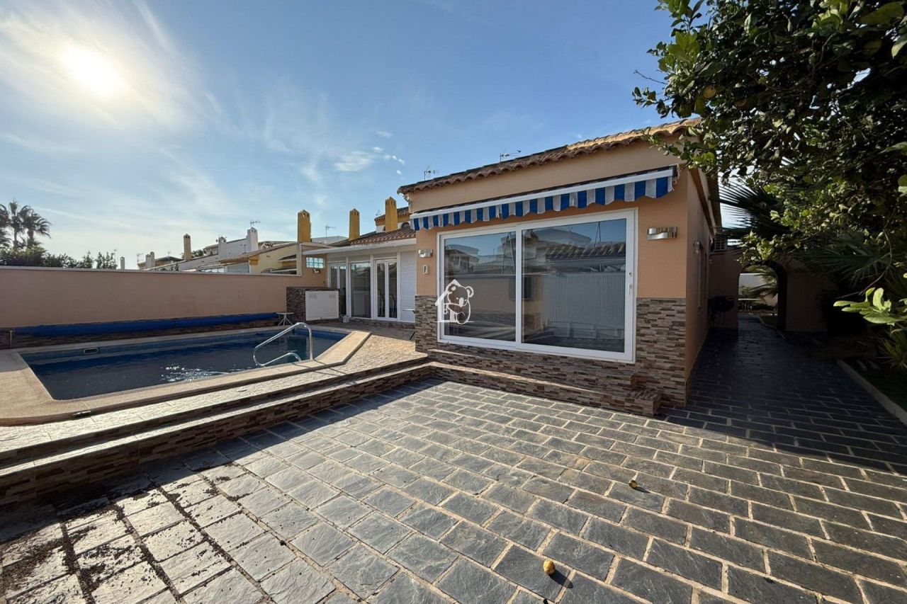 Дом в Торре де ла Орадада, Испания, 120 м² - фото 1