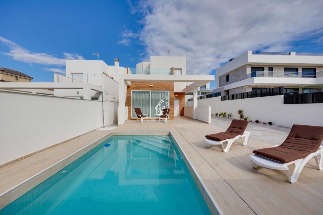 Вилла в Торревьехе, Испания, 120 м² - фото 2