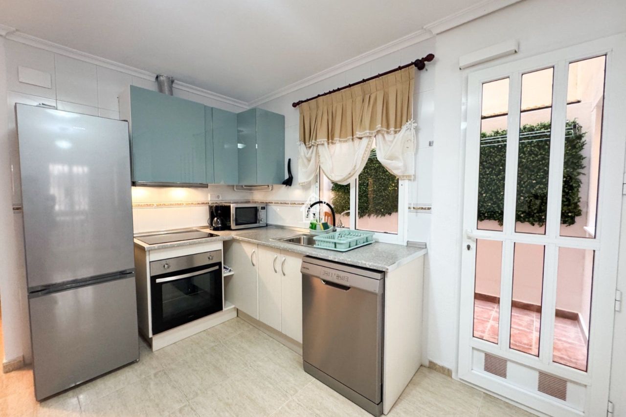 Апартаменты в Торревьехе, Испания, 65 м² - фото 2