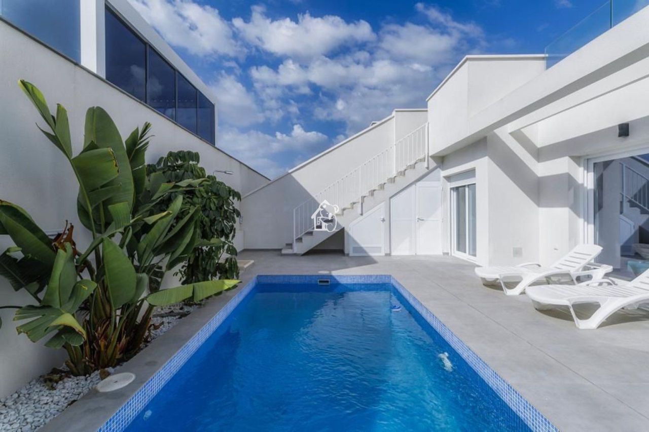 Шале в Лас-Монтезиносе, Испания, 400 м² - фото 2