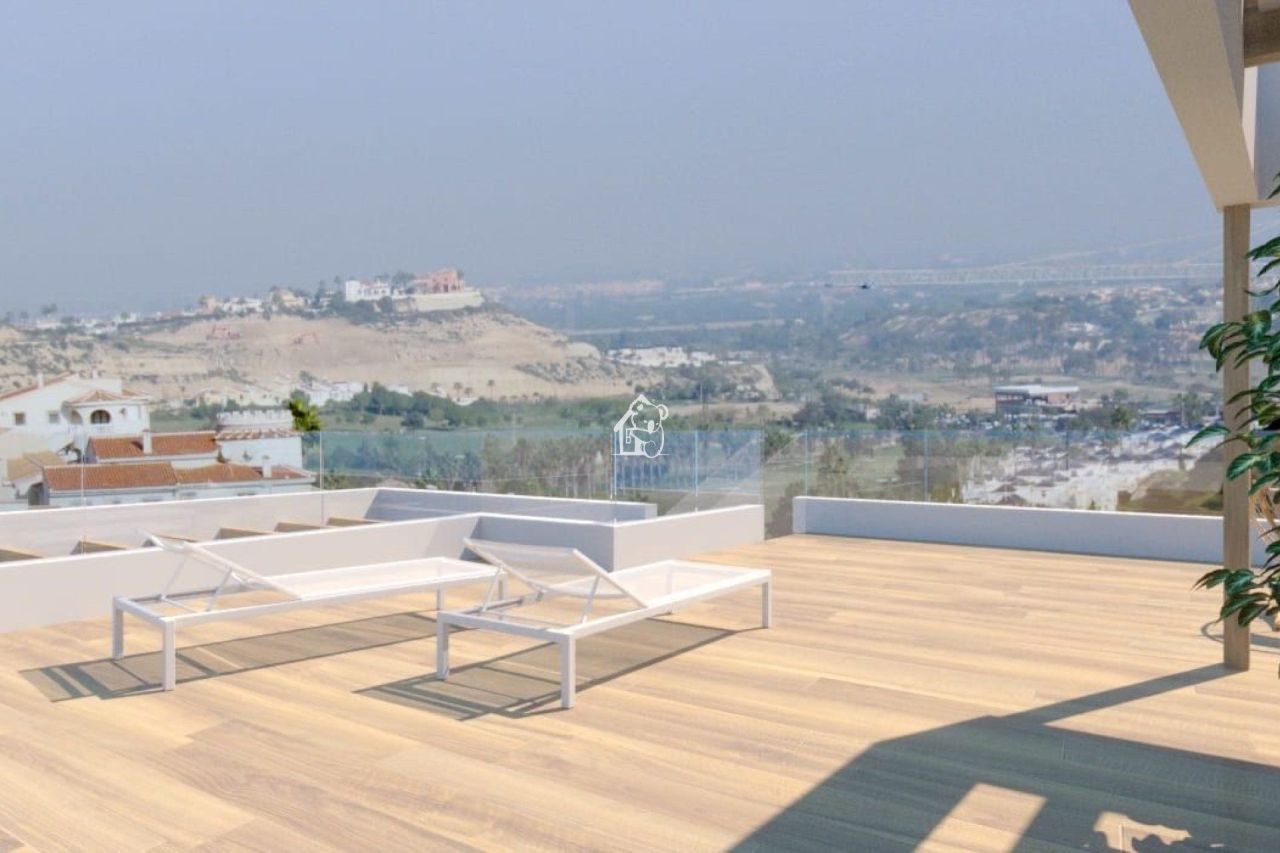 Вилла в Сьюдад-Кесада, Испания, 200 м² - фото 2