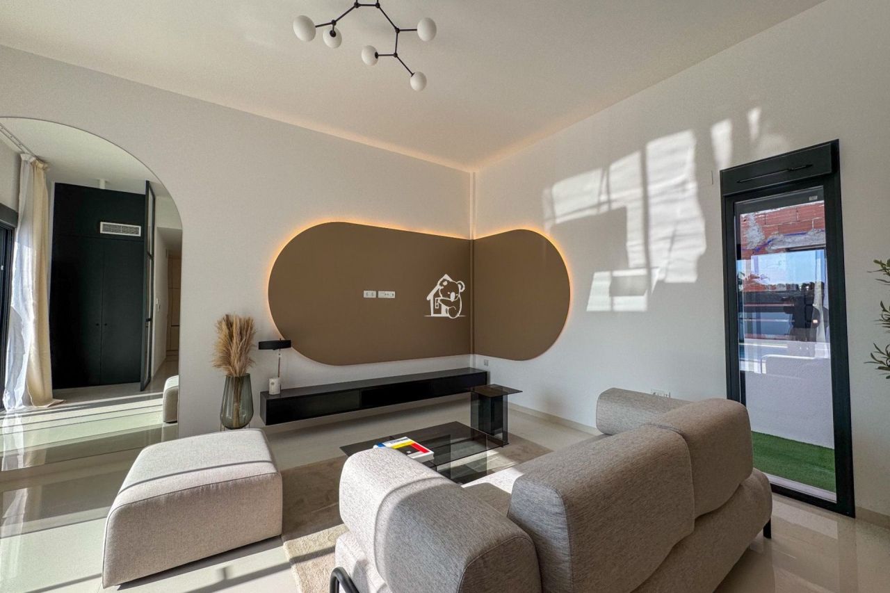 Вилла в Сан-Мигель де Салинас, Испания, 108 м² - фото 2