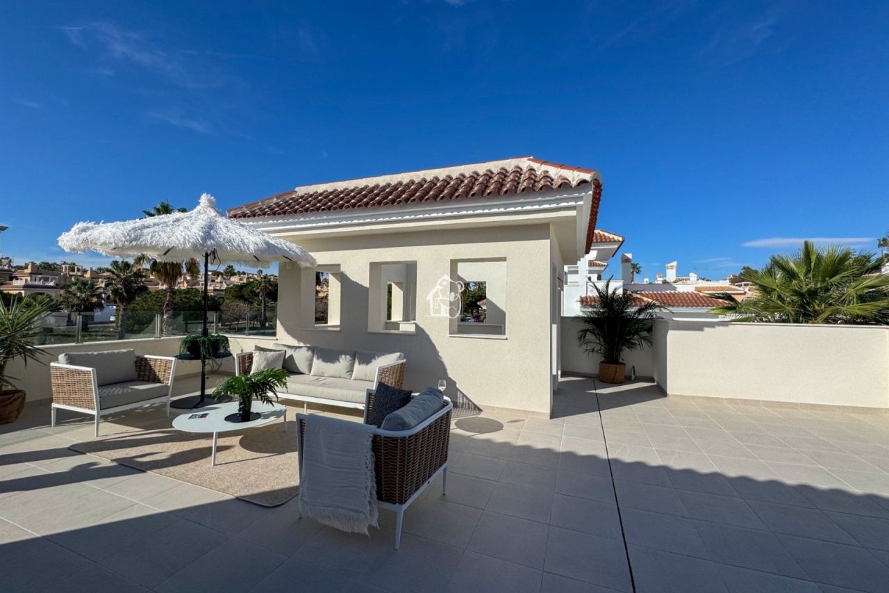 Шале в Сьюдад-Кесада, Испания, 168 м² - фото 3