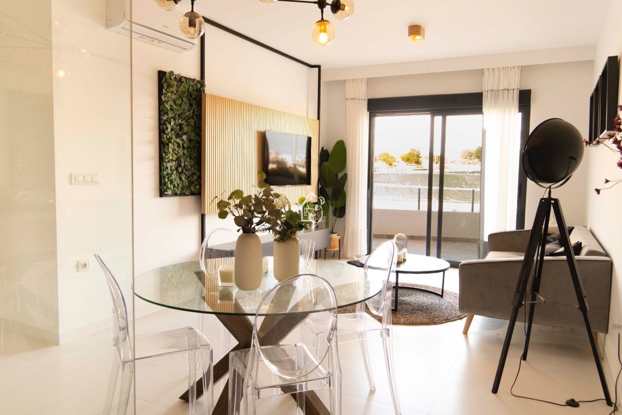 Квартира в Сан-Мигель де Салинас, Испания, 100 м² - фото 3